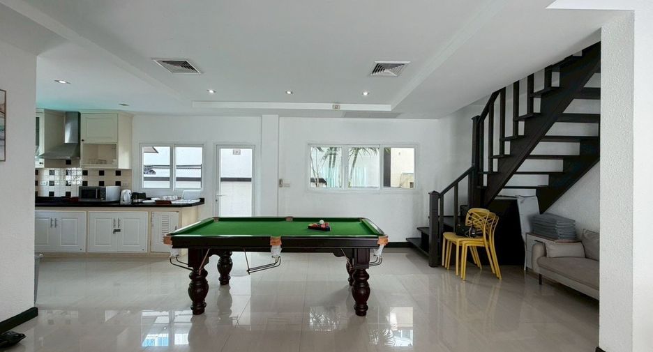 For sale 3 bedrooms house in Pratumnak, Pattaya