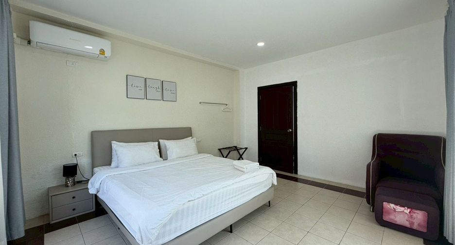For sale 3 bedrooms house in Pratumnak, Pattaya