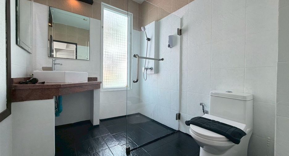 For sale 3 bedrooms house in Pratumnak, Pattaya