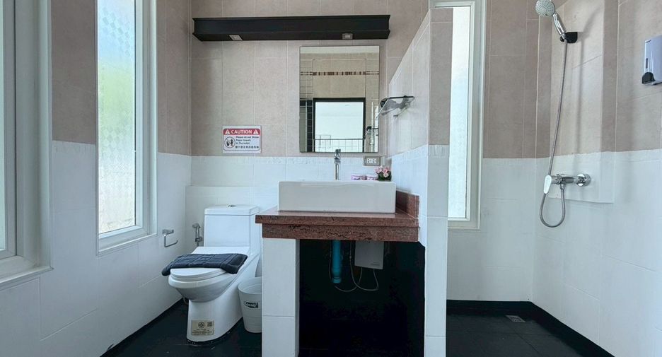 For sale 3 bedrooms house in Pratumnak, Pattaya