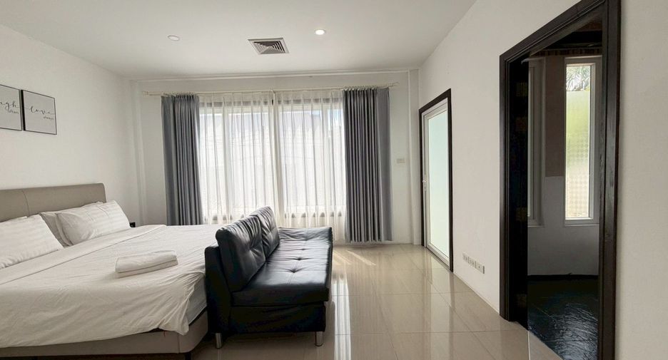For sale 3 bedrooms house in Pratumnak, Pattaya