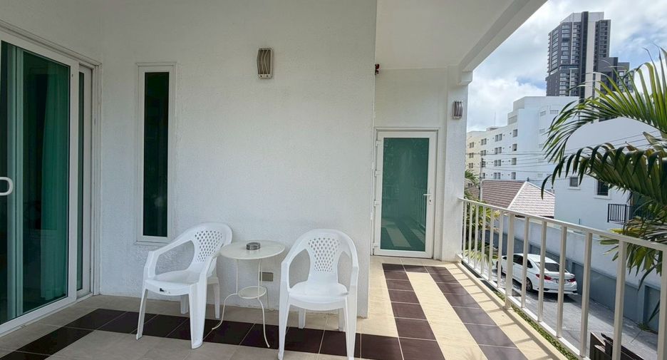 For sale 3 bedrooms house in Pratumnak, Pattaya