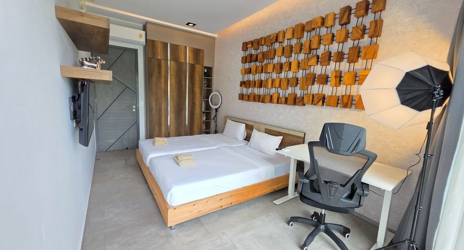 For rent 3 bedrooms villa in Mueang Phuket, Phuket