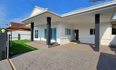 For sale 3 bedrooms villa in East Pattaya, Pattaya