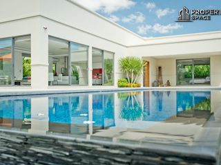 À louer et à vendre 4 chambres villa à Bang Lamung, Chonburi