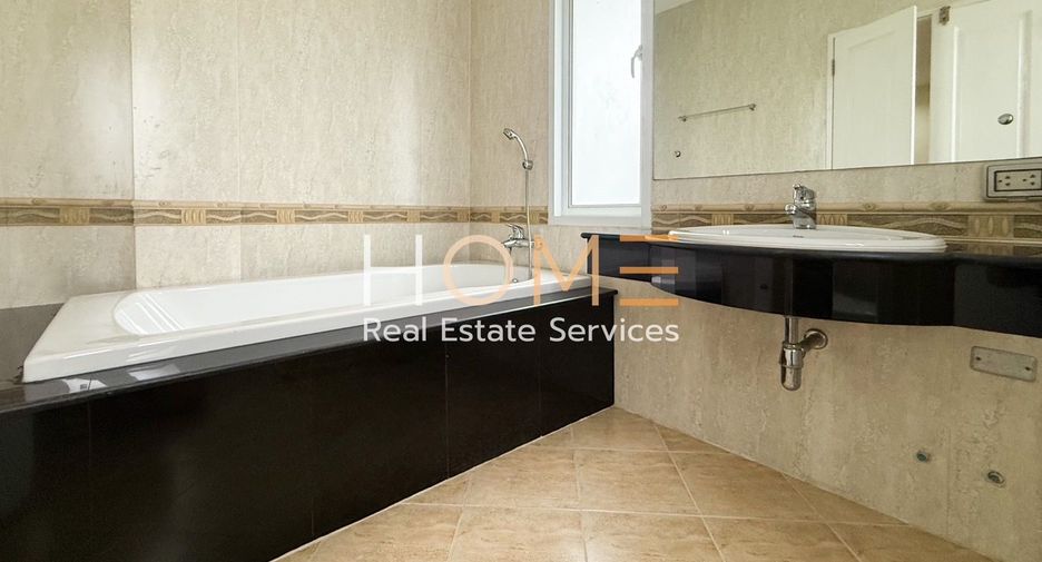 For sale 3 bedrooms house in Prawet, Bangkok