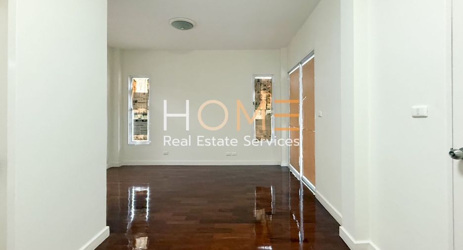 For sale 3 bedrooms house in Prawet, Bangkok