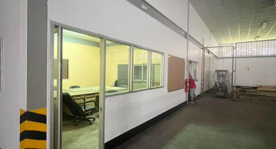Almacén en venta en Ban Bueng, Chonburi