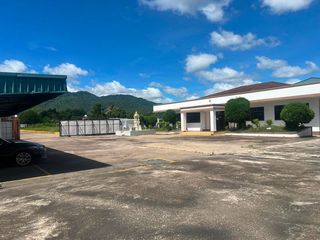 Almacén en venta en Ban Bueng, Chonburi
