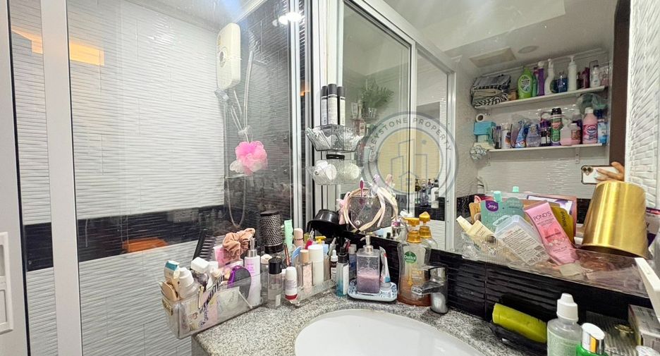 For sale 1 bed condo in Pratumnak, Pattaya