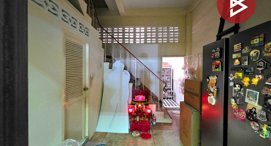 For sale 3 bedrooms retail Space in Bang Bon, Bangkok