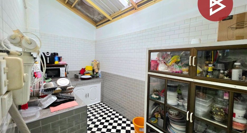 For sale 3 bedrooms retail Space in Bang Bon, Bangkok