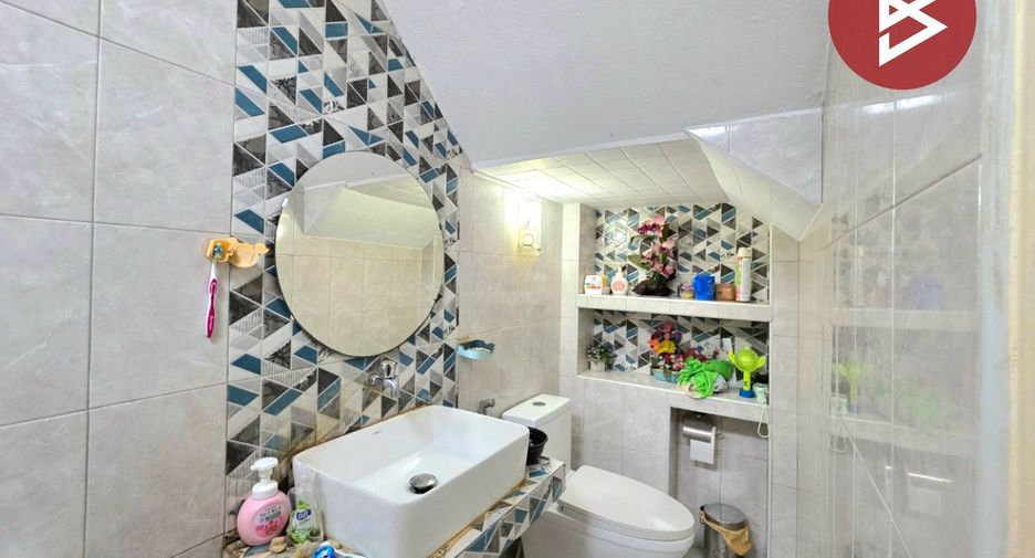 For sale 3 bedrooms retail Space in Bang Bon, Bangkok