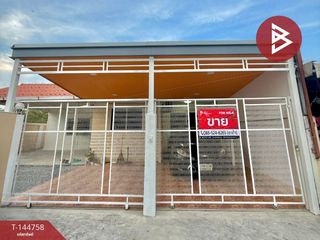 For sale 2 bedrooms townhouse in Mueang Samut Sakhon, Samut Sakhon
