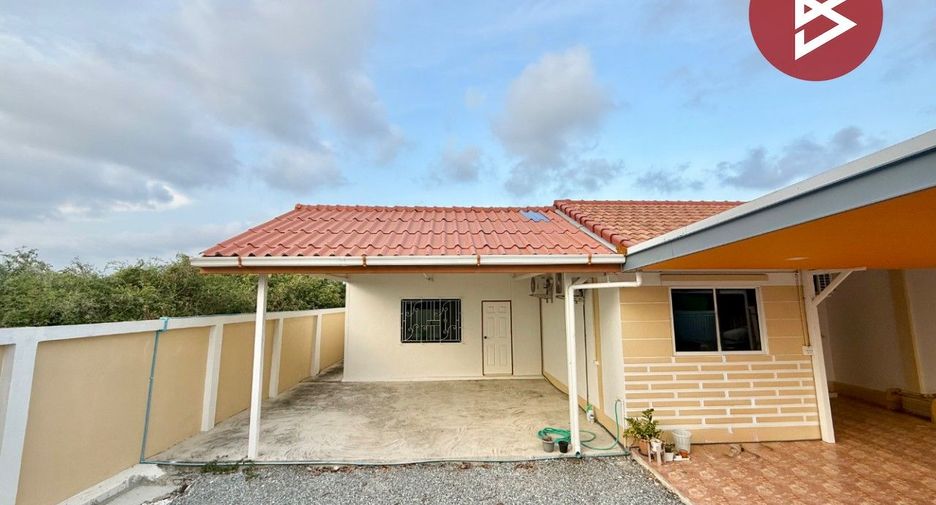 For sale 2 bedrooms townhouse in Mueang Samut Sakhon, Samut Sakhon