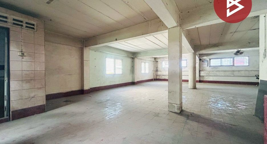 For sale 6 bedrooms retail Space in Mueang Samut Sakhon, Samut Sakhon