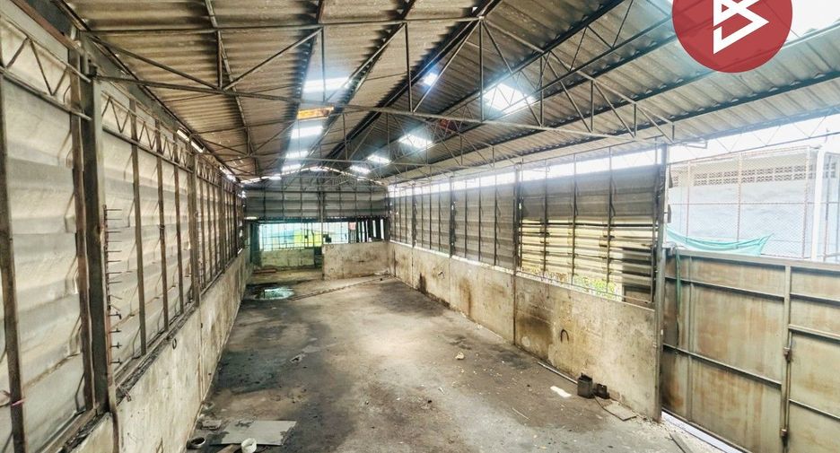 For sale 6 bedrooms retail Space in Mueang Samut Sakhon, Samut Sakhon