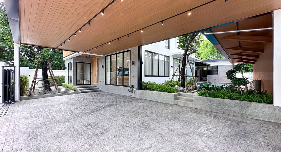 Villa zum Kauf mit 4 Zimmer in Mueang Chiang Mai, Chiang Mai