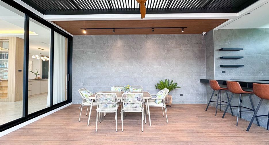 Villa zum Kauf mit 4 Zimmer in Mueang Chiang Mai, Chiang Mai