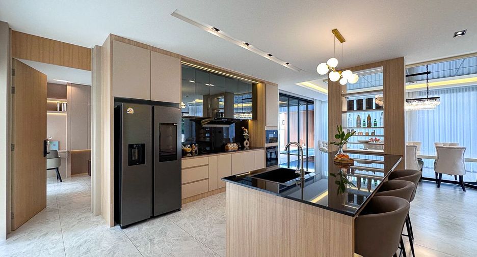 Villa zum Kauf mit 4 Zimmer in Mueang Chiang Mai, Chiang Mai