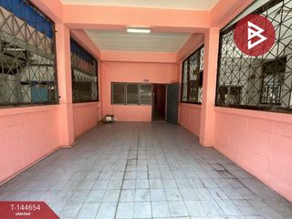 For sale 2 ベッドルーム townhouse in Mueang Nakhon Pathom, Nakhon Pathom