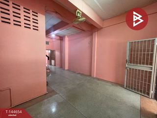 For sale 2 ベッドルーム townhouse in Mueang Nakhon Pathom, Nakhon Pathom