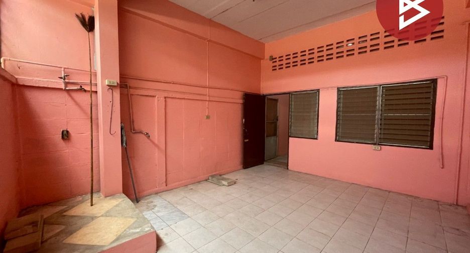 For sale 2 ベッドルーム townhouse in Mueang Nakhon Pathom, Nakhon Pathom