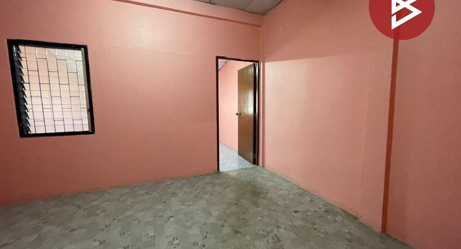 For sale 2 ベッドルーム townhouse in Mueang Nakhon Pathom, Nakhon Pathom