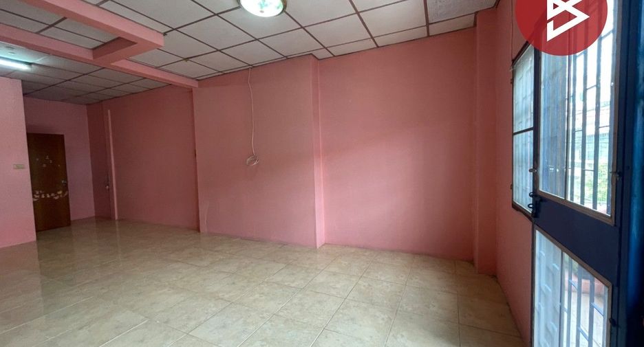For sale 2 ベッドルーム townhouse in Mueang Nakhon Pathom, Nakhon Pathom