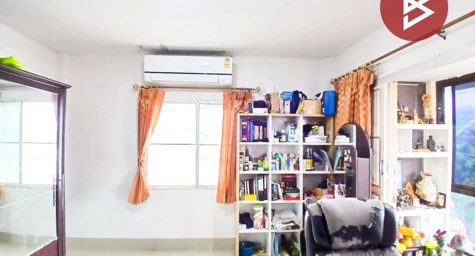 For sale 4 bedrooms house in Mueang Samut Prakan, Samut Prakan