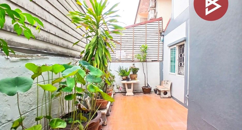 For sale 4 bedrooms house in Mueang Samut Prakan, Samut Prakan