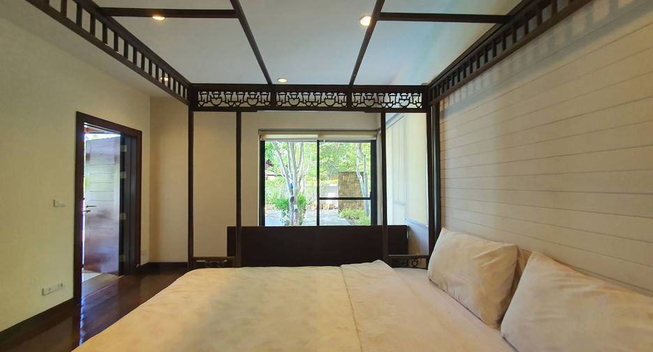 For rent 4 bedrooms house in East Pattaya, Pattaya