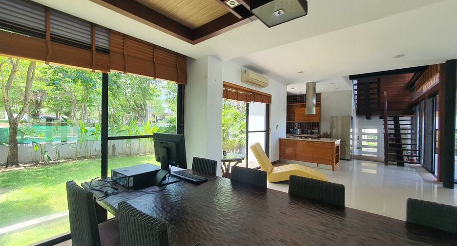 For rent 4 bedrooms house in East Pattaya, Pattaya