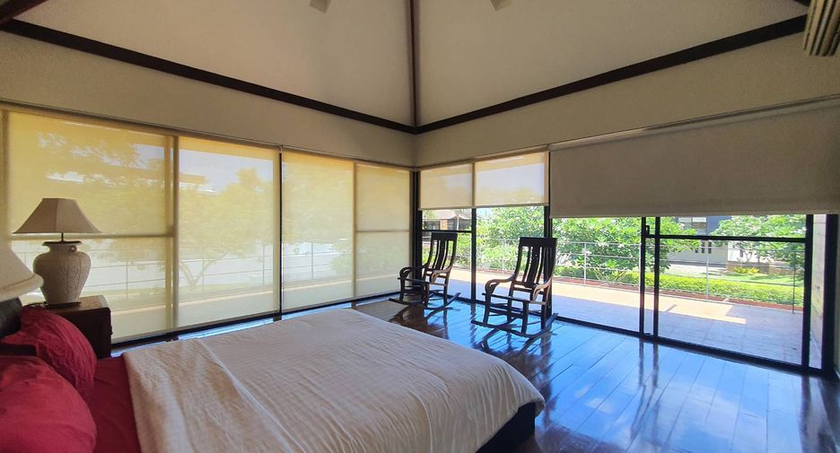 For rent 4 bedrooms house in East Pattaya, Pattaya