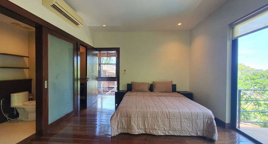 For rent 4 bedrooms house in East Pattaya, Pattaya