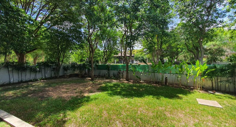 For rent 4 bedrooms house in East Pattaya, Pattaya