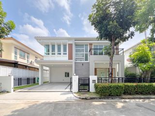 For sale 3 bedrooms house in Taling Chan, Bangkok