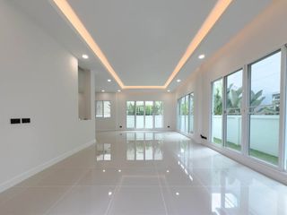 For sale 3 bedrooms house in Taling Chan, Bangkok