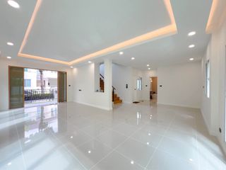 For sale 3 bedrooms house in Taling Chan, Bangkok