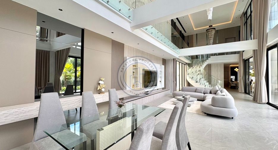 For sale 6 bedrooms villa in Pratumnak, Pattaya