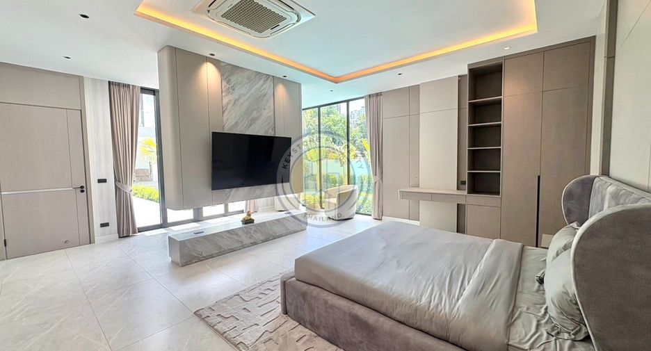 For sale 6 bedrooms villa in Pratumnak, Pattaya