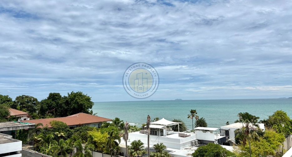 For sale 6 bedrooms villa in Pratumnak, Pattaya