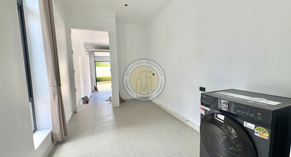 For sale 6 bedrooms villa in Pratumnak, Pattaya