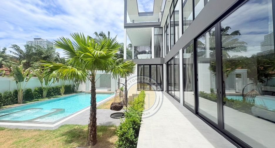 For sale 6 bedrooms villa in Pratumnak, Pattaya