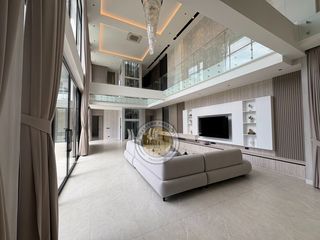 For sale 6 bedrooms villa in Bang Lamung, Chonburi