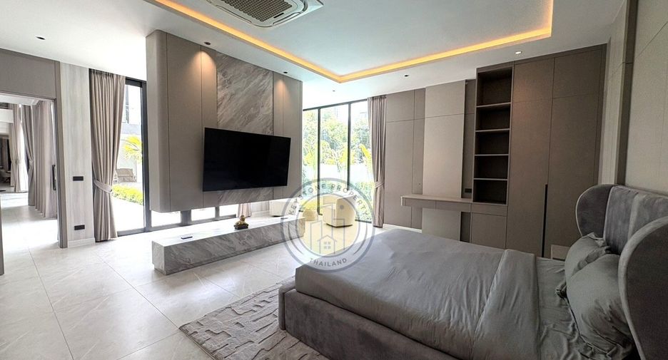 For sale 6 bedrooms villa in Pratumnak, Pattaya
