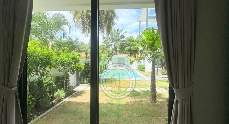 For sale 6 bedrooms villa in Pratumnak, Pattaya