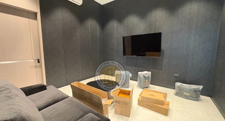 For sale 6 bedrooms villa in Pratumnak, Pattaya