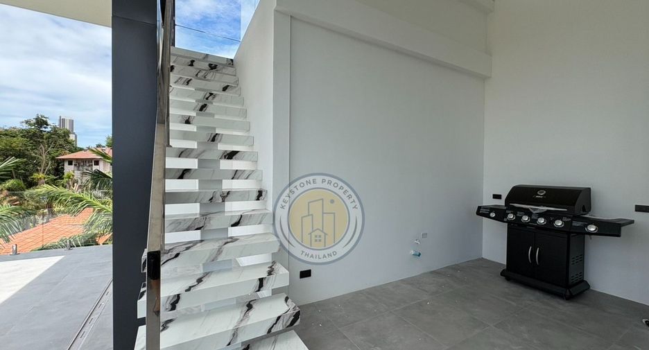 For sale 6 bedrooms villa in Pratumnak, Pattaya