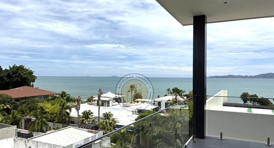 For sale 6 bedrooms villa in Pratumnak, Pattaya